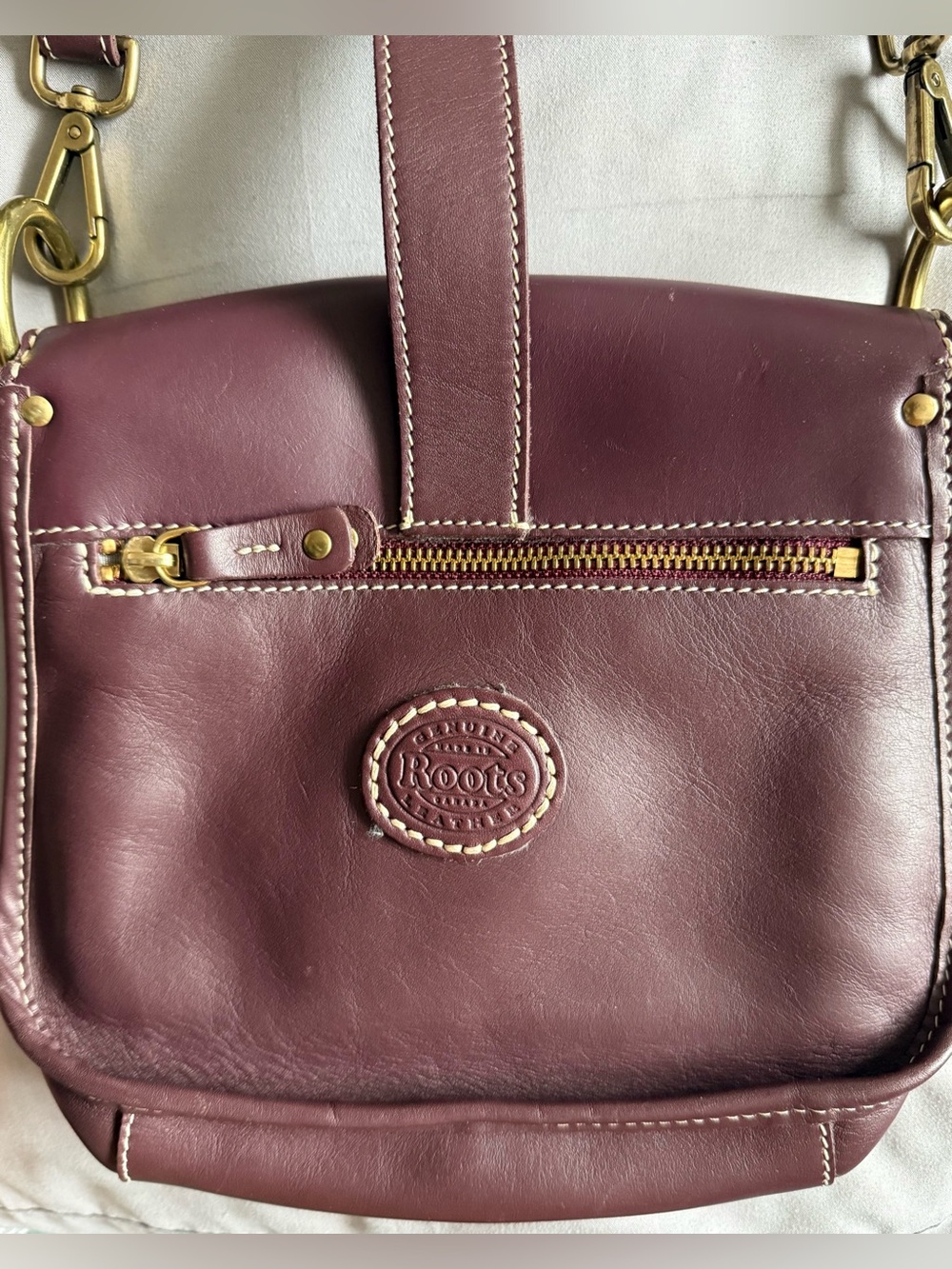euc Roots Canada Women’s Purple Leather shoulder Bag - Picture 5 of 10